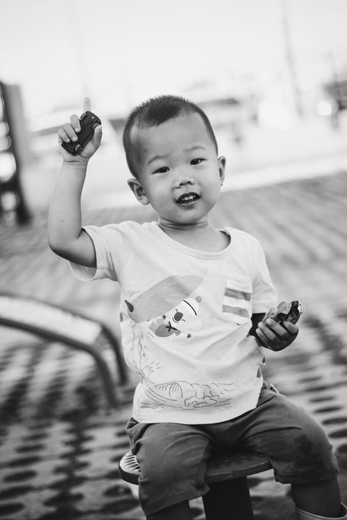 点击大图看下一张:我们都是孩子