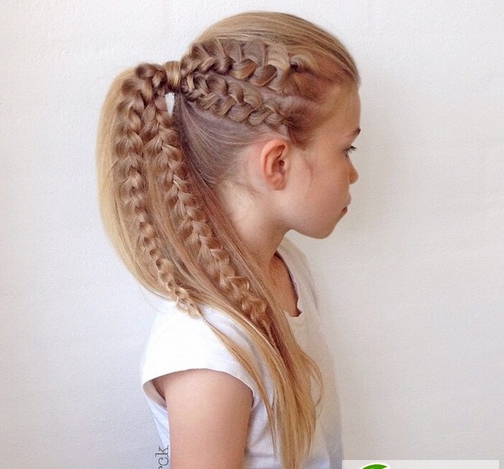 点击大图看下一张：儿童节小女生编发图片大全