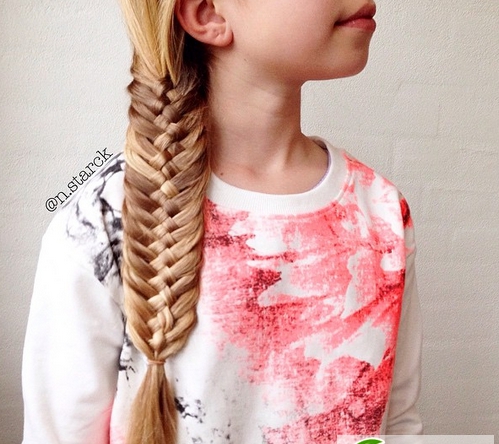 点击大图看下一张：儿童节小女生编发图片大全