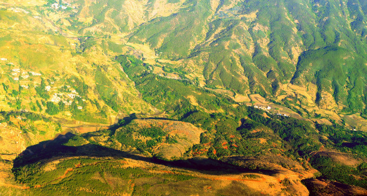 点击大图看下一张：大山深处