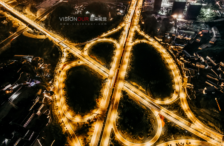 点击大图看下一张：用天空的眼睛，看我居住的城市