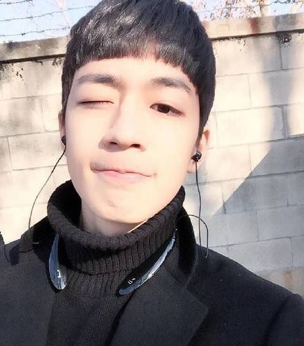 点击大图看下一张：20岁的韩国篮球队帅哥吴承焕