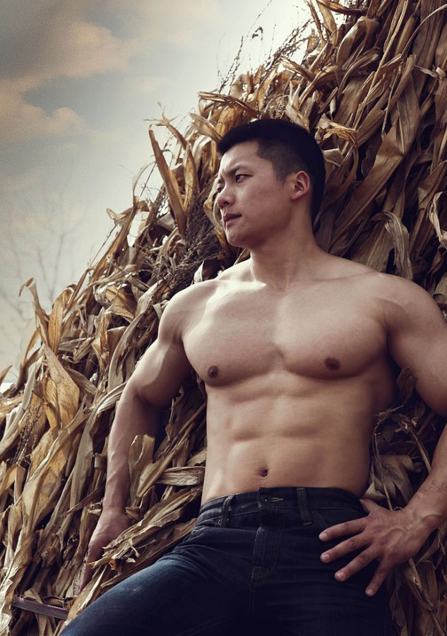 点击大图看下一张：中国肌肉猛男图片