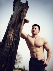 中国肌肉猛男图片