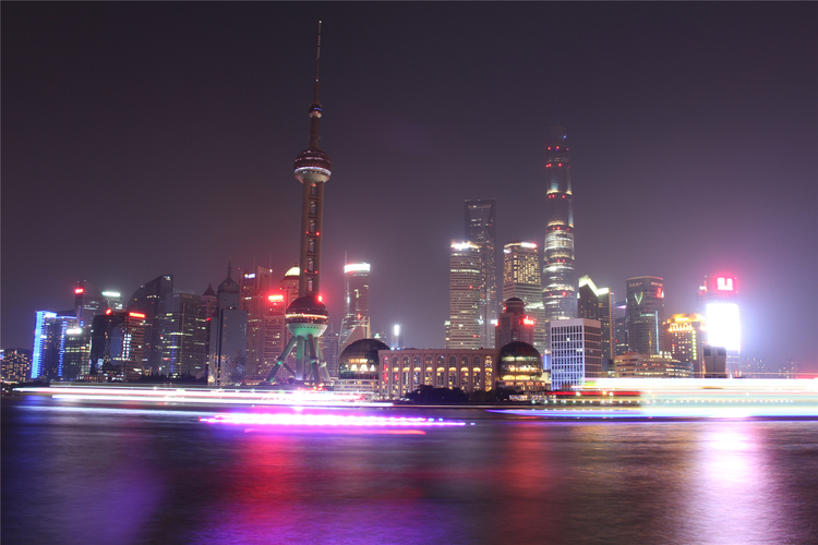 点击大图看下一张：再次夜游上海