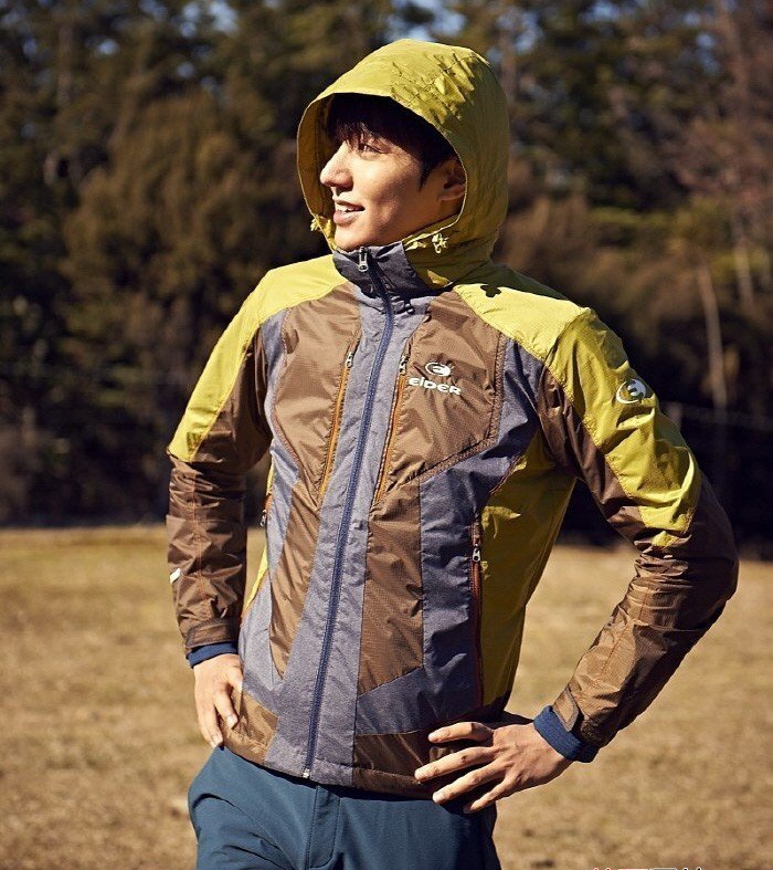 点击大图看下一张:李敏镐拍摄广告现场照片