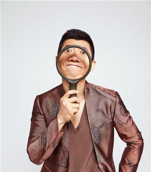 点击大图看下一张：夏雨封面时尚大片曝光 表情鬼马趣味绅士