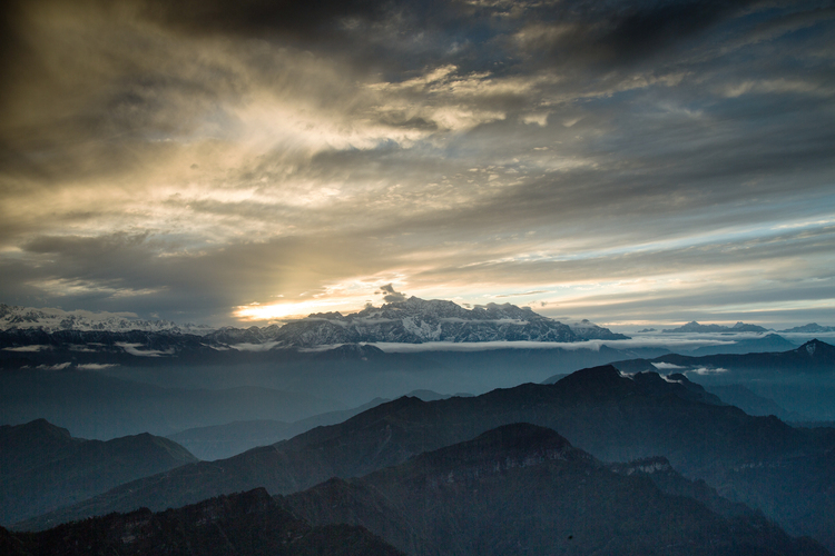 点击大图看下一张：日落仙山琼阁