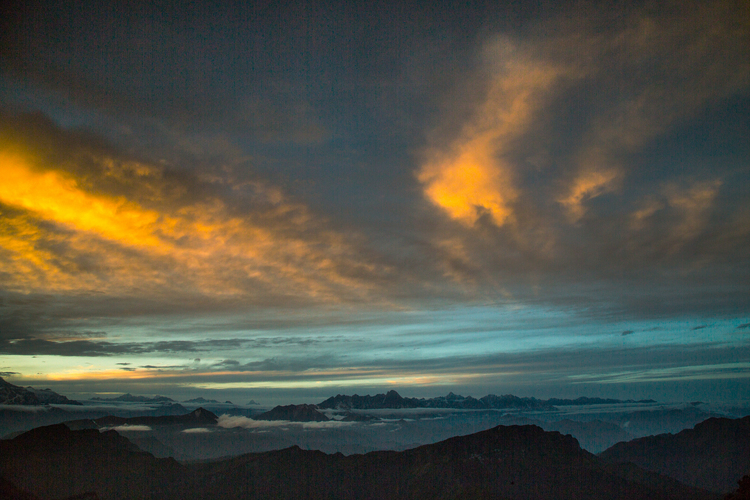 点击大图看下一张：日落仙山琼阁