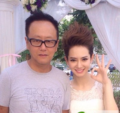 点击大图看下一张:短发女生适合什么新娘发型 戚薇新娘短发造型盘点