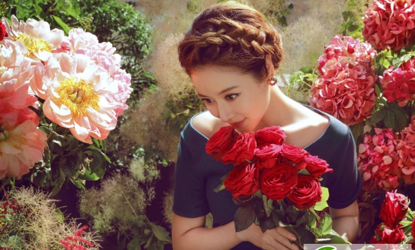 点击大图看下一张：霍建华林心如婚纱照曝光 林心如法式编发人比花娇