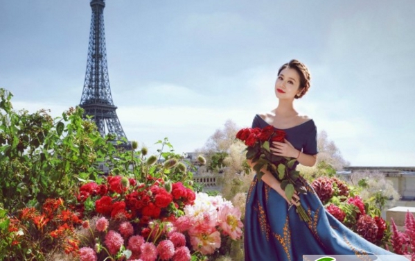 点击大图看下一张：霍建华林心如婚纱照曝光 林心如法式编发人比花娇