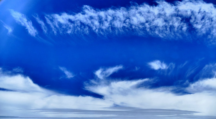 点击大图看下一张:高天上流云