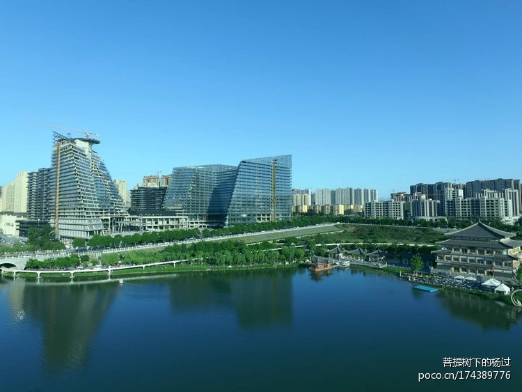 点击大图看下一张:西安曲江池遗址公园