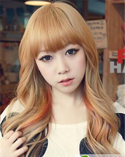 点击大图看下一张:时尚女生卷发发型 气质灵动超迷人