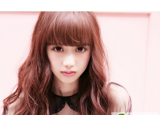 点击大图看下一张:齐刘海女神来袭 内扣卷空气感齐刘海最显瘦