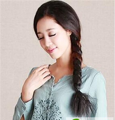 点击大图看下一张:淑女文艺范发型 温婉书香气质美人