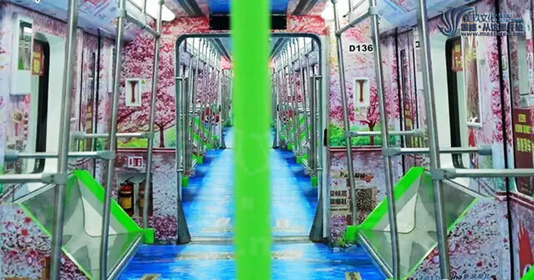 点击大图看下一张：樱花主题地铁