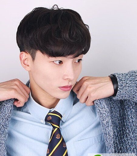 点击大图看下一张：2016韩式男生发型 单身汪招桃花必备