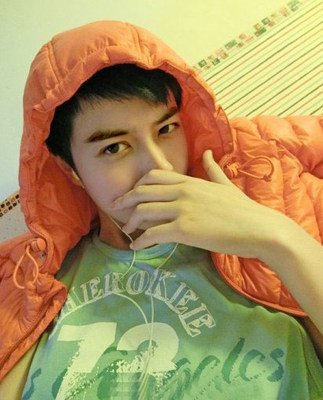 点击大图看下一张：帅哥图片大全真人版 同一个人