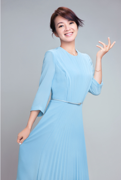 点击大图看下一张：阿雅全新写真曝光 蓝色连身裙显优雅
