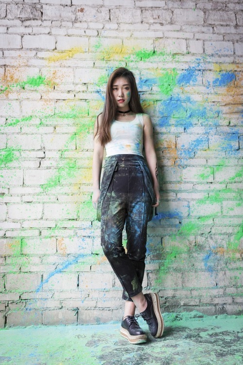 点击大图看下一张：废弃工厂玩彩粉