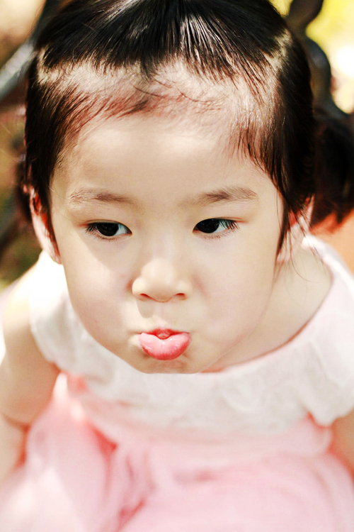 点击大图看下一张:可爱小甜心