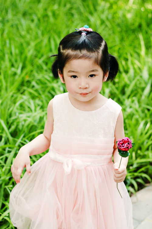 点击大图看下一张：可爱小甜心