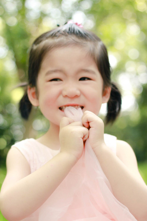 点击大图看下一张:可爱小甜心