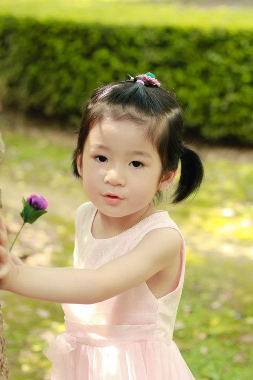 点击大图看下一张:可爱小甜心