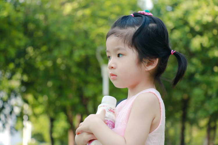 点击大图看下一张:可爱小甜心