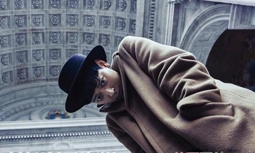 点击大图看下一张：韩国艺人姜东元时尚杂志写真 魅力十足