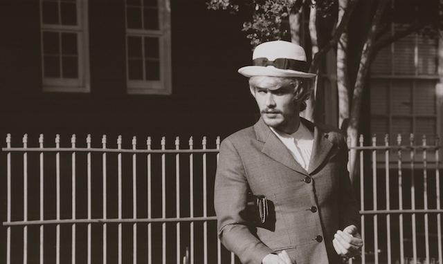 点击大图看下一张：弗兰科再发大招 反串穿胸罩节操碎成渣