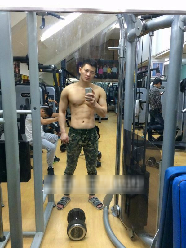 点击大图看下一张：北京东方男模 男子会所技师极品肌肉俊男