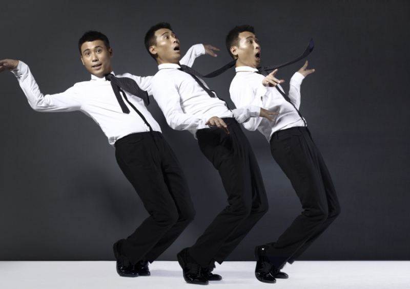 点击大图看下一张：李乃文古灵精怪 另类诠释时尚理想男