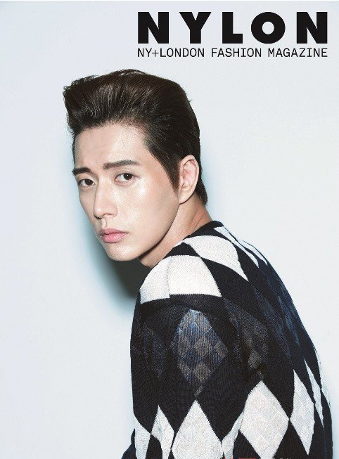 点击大图看下一张：韩星朴海镇时尚写真 堪称完美身材