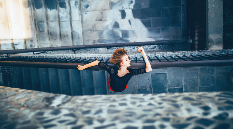 点击大图看下一张：Come take my hand