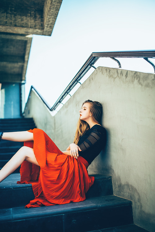 点击大图看下一张：Come take my hand