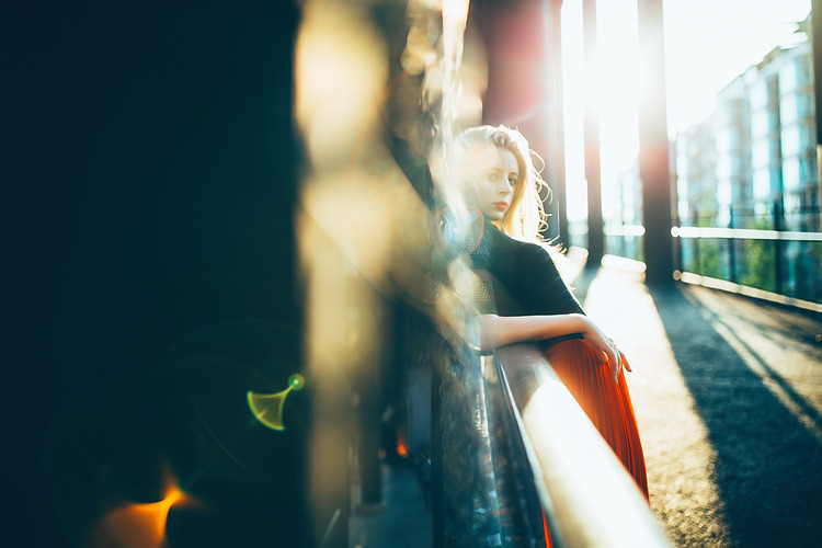 点击大图看下一张：Come take my hand