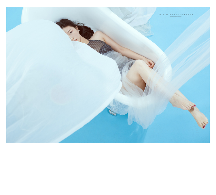 点击大图看下一张:幻想在蓝色大海