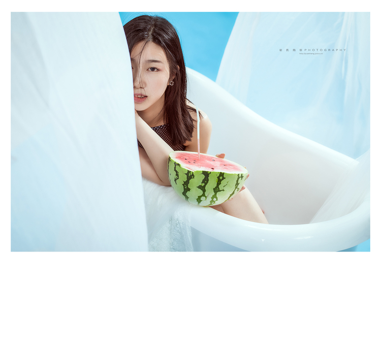 点击大图看下一张:幻想在蓝色大海