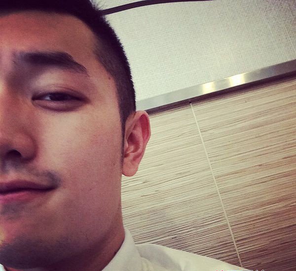 点击大图看下一张:帅哥照片同一个人喜欢吗? 真实生活中的帅哥