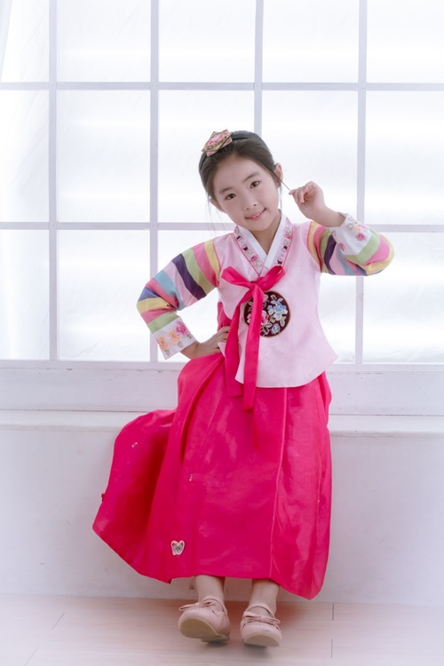 点击大图看下一张:韩国小美女