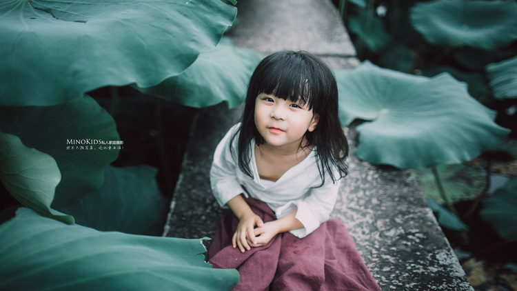 点击大图看下一张:两小无猜一一叮当