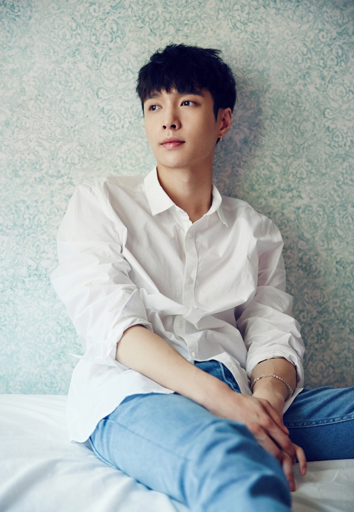 点击大图看下一张:张艺兴图片大全