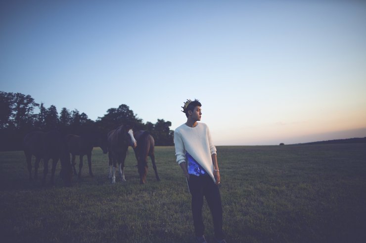 点击大图看下一张：曾舜晞新写真彰显少年新姿态