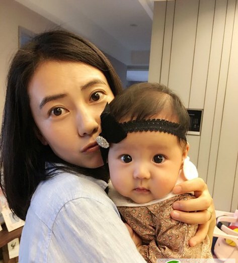 点击大图看下一张：婴儿蕾丝发箍发饰 唯美小仙女发型发饰图片