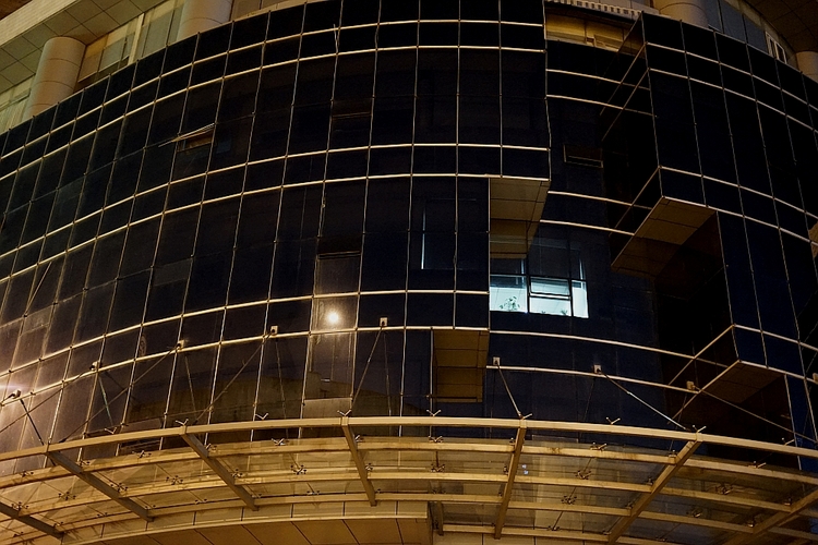 点击大图看下一张:营门口夏之夜