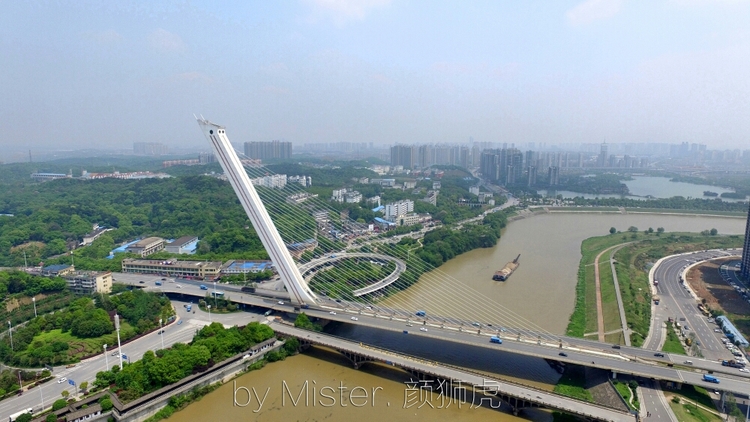 点击大图看下一张：航拍 在长沙