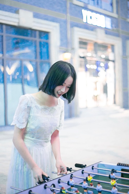 点击大图看下一张：你好 夜晚